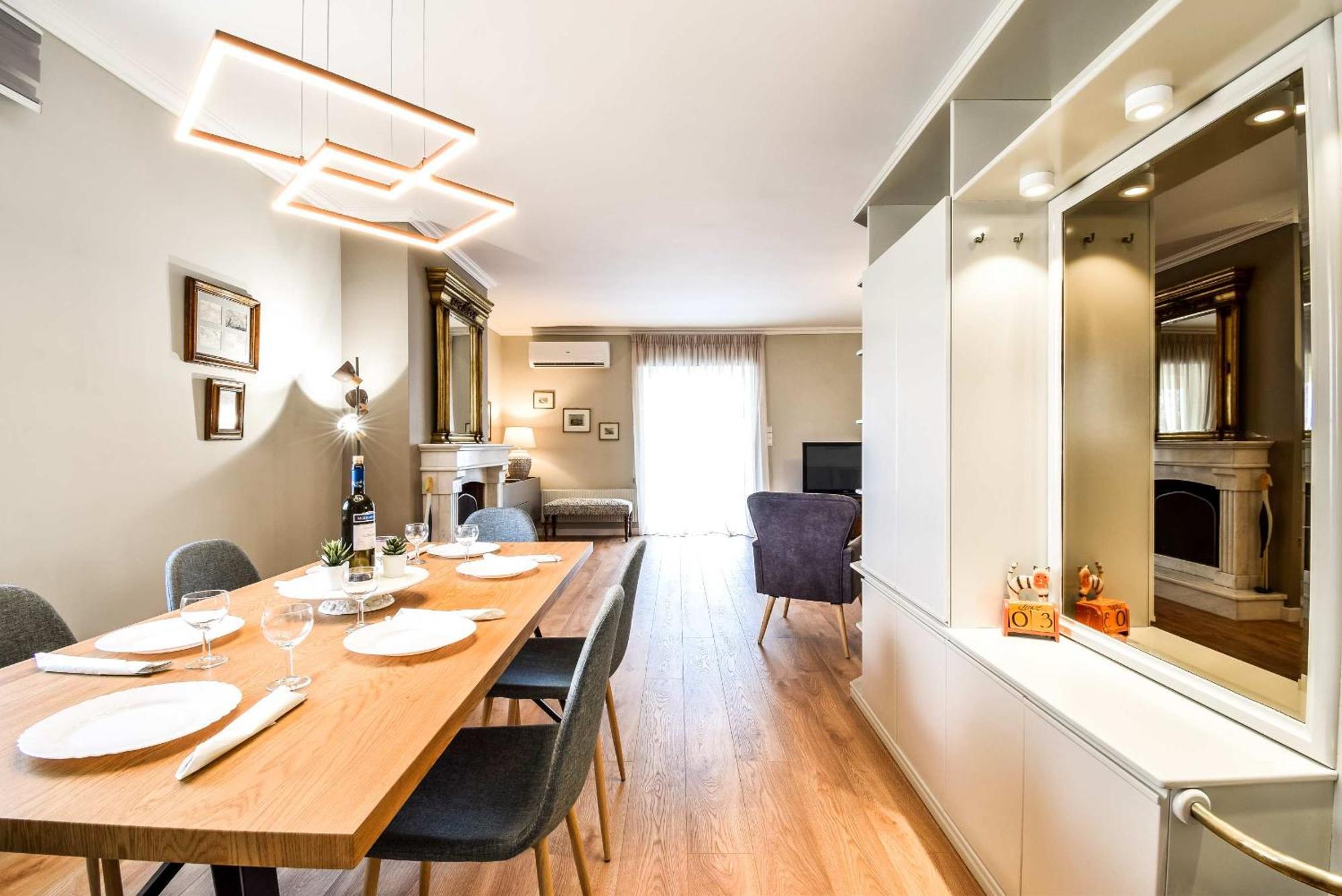 Alimos Luxury 3 Bd W Stunning Acropolis Views